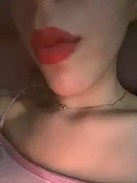 Mimisixo online show from 10-04-25, 10:44