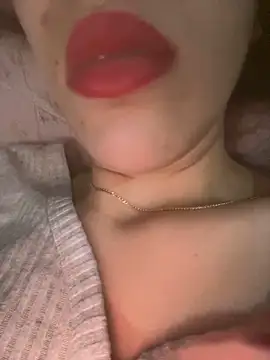 Mimisixo online show from 10-30-25, 11:01