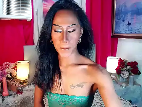 sassylatina online show from 11-20-25, 05:02