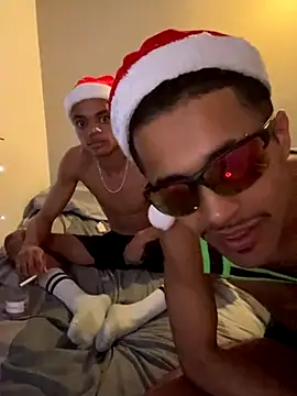 Snapshot of Midnight_Socks_Guys chatting on 12-21-25, 04:58 Midnight Socks Guys online show from 12-21-25, 04:58