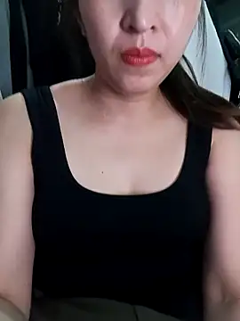 Ariana-Vy online show from 11-18-25, 12:04