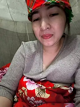 Ariana-Vy online show from 12-14-25, 12:44