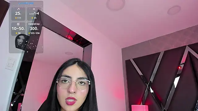 Snapshot of LennaBlair chatting on 10-30-25, 09:55 LennaBlair online show from 10-30-25, 09:55