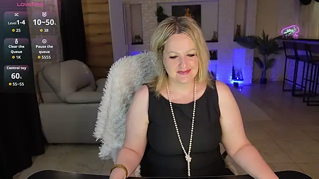 MariemLui online show from 07-10-26, 02:28