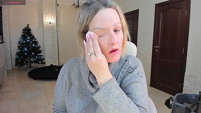 MariemLui online show from 01-13-26, 01:48