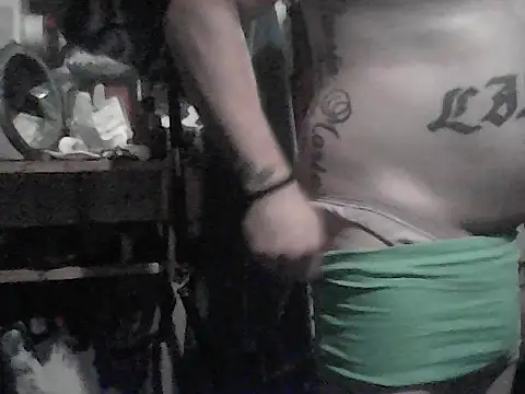 Twoslipperywhenwett online show from 12-20-25, 10:23