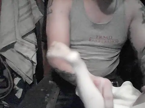 Twoslipperywhenwett online show from 11-15-25, 10:36