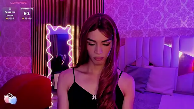 LIHIAN TAY online show from 11-13-25, 03:54