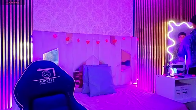 LIHIAN TAY online show from 04-14-26, 11:59