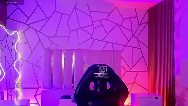 LIHIAN TAY online show from 03-30-26, 03:19