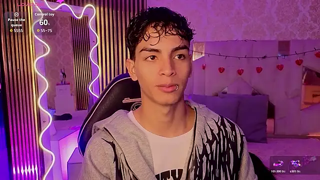 LIHIAN TAY online show from 02-10-26, 04:00