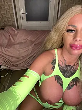 Snapshot of dutchbarbie chatting on 09-26-25, 09:32 dutchbarbie online show from 09-26-25, 09:32