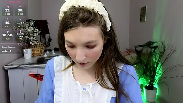 Mia Myles online show from 10-31-25, 10:12