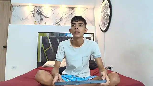 PRETTY SEX1 online show from 12-05-25, 06:01