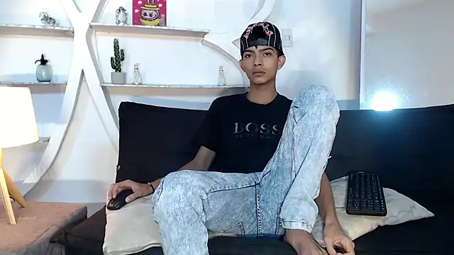 PRETTY SEX1 online show from 10-19-25, 01:14