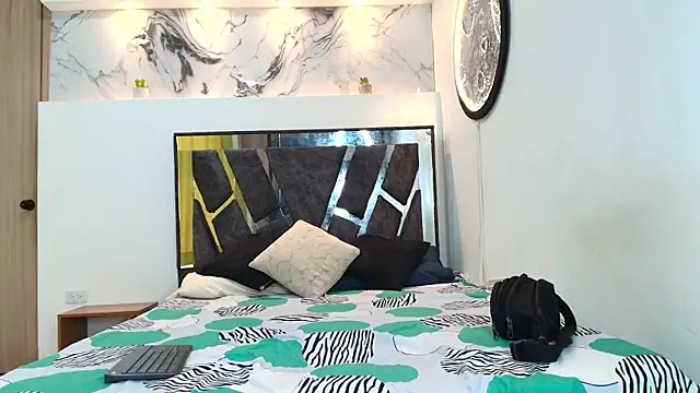 PRETTY SEX1 online show from 10-04-25, 01:45