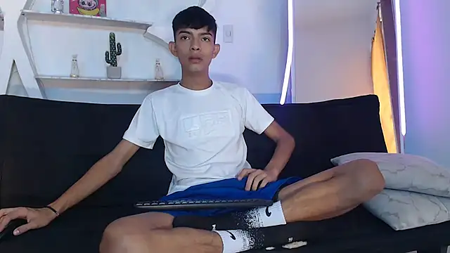 PRETTY SEX1 online show from 10-10-25, 01:34