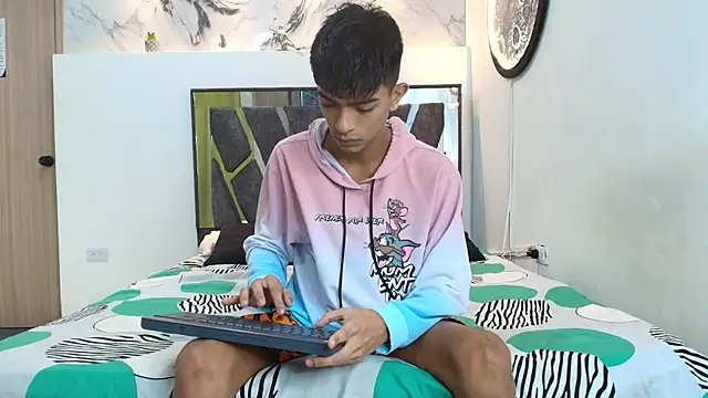 PRETTY SEX1 online show from 11-30-25, 07:09