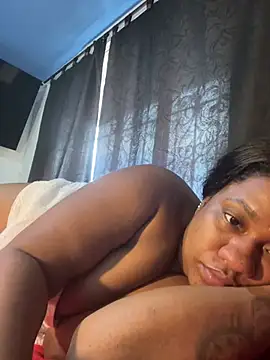 Snapshot of Sam_Blue chatting on 07-17-26, 12:35 Sam Blue online show from 07-17-26, 12:35