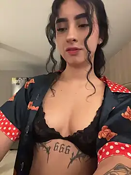 Snapshot of RosseMelody chatting on 07-17-26, 01:47 RosseMelody online show from 07-17-26, 01:47