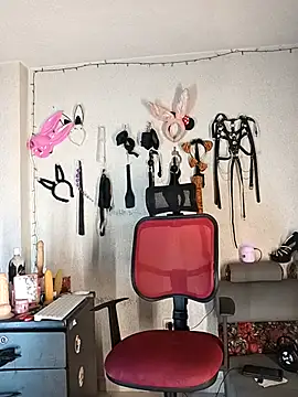 angierot2025 online show from 12-04-25, 02:10