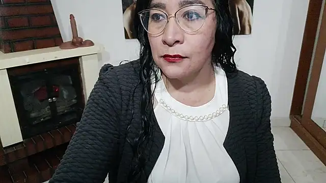 Grace mature milf online show from 04-13-26, 11:36