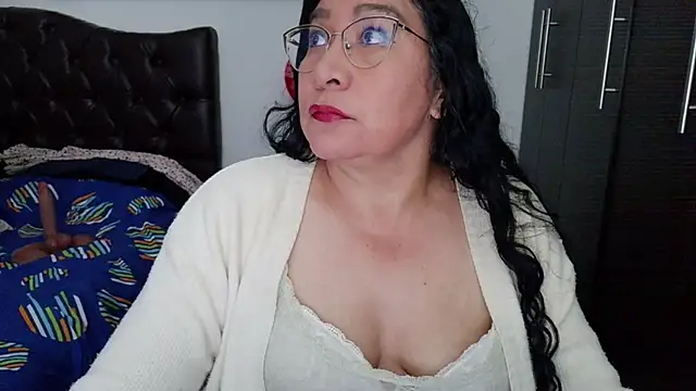Snapshot of Grace_mature_milf chatting on 07-24-26, 11:12 Grace mature milf online show from 07-24-26, 11:12