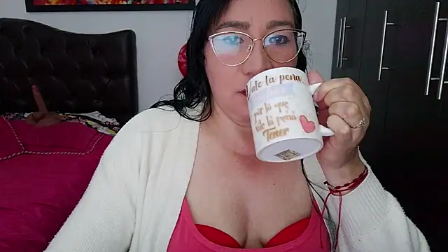 Snapshot of Grace_mature_milf chatting on 07-15-26, 10:22 Grace mature milf online show from 07-15-26, 10:22