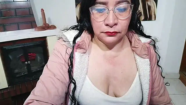 Snapshot of Grace_mature_milf chatting on 05-18-26, 11:48 Grace mature milf online show from 05-18-26, 11:48