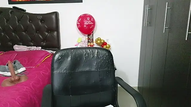 Snapshot of Grace_mature_milf chatting on 05-29-26, 11:27 Grace mature milf online show from 05-29-26, 11:27