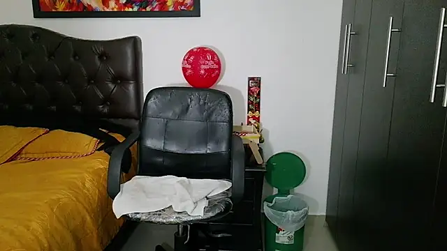 Snapshot of Grace_mature_milf chatting on 07-18-26, 12:36 Grace mature milf online show from 07-18-26, 12:36
