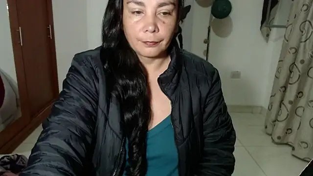 Vivian milf paint online show from 10-10-25, 02:23