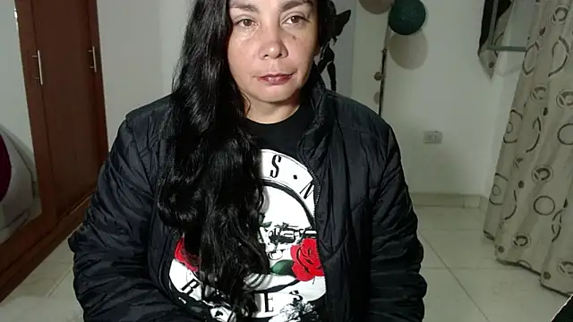 Vivian milf paint online show from 10-09-25, 03:29