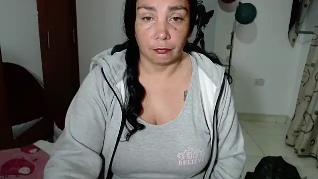 Vivian milf paint online show from 09-19-25, 03:21