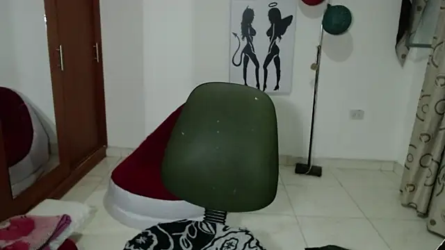 Vivian milf paint online show from 09-26-25, 03:24