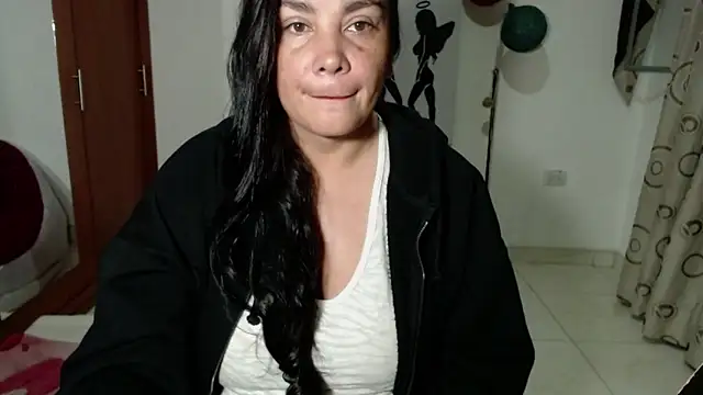 Vivian milf paint online show from 10-03-25, 04:03