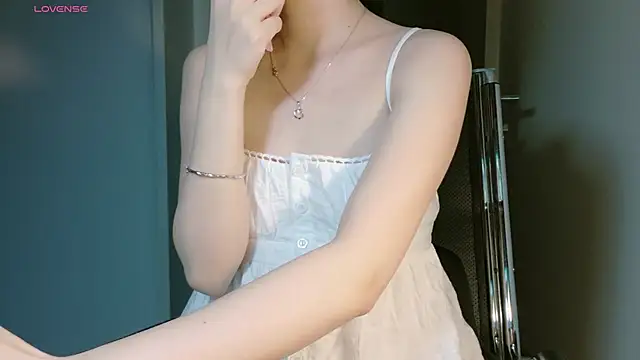 Ryeon 99 online show from 03-27-26, 02:18