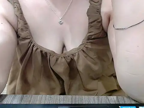 Zhi  2k6 online show from 10-11-25, 04:52