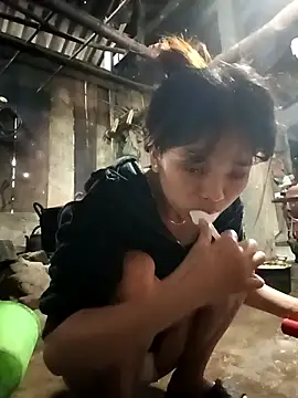 Ocnguyety online show from 10-27-25, 01:06