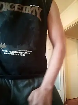 Snapshot of Llovlyboyyyy12 chatting on 10-31-25, 06:10 Llovlyboyyyy12 online show from 10-31-25, 06:10