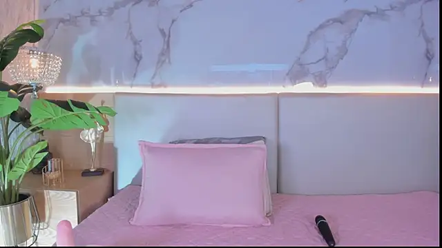 ValSmith  online show from 04-13-26, 04:27