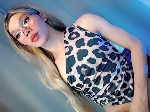 Snapshot of Your_Sweet_Cummer11 chatting on 09-29-25, 10:22 Your Sweet Cummer11 online show from 09-29-25, 10:22