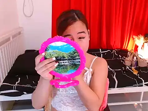 Snapshot of SheraCock chatting on 02-05-26, 05:58 SheraCock online show from 02-05-26, 05:58