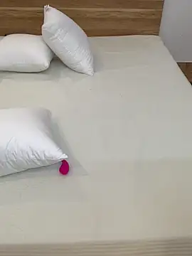 Snapshot of Keysha8386 chatting on 11-28-25, 01:33 Keysha8386 online show from 11-28-25, 01:33