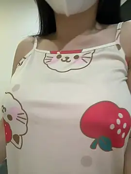 Snapshot of Meii-meyy chatting on 06-25-26, 12:54 Meii-meyy online show from 06-25-26, 12:54