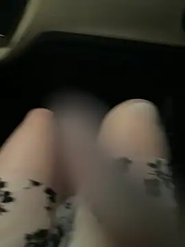 Meii-meyy online show from 12-22-25, 04:18