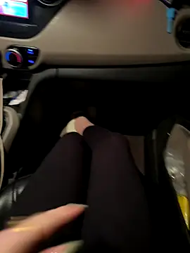 Meii-meyy online show from 10-26-25, 04:07