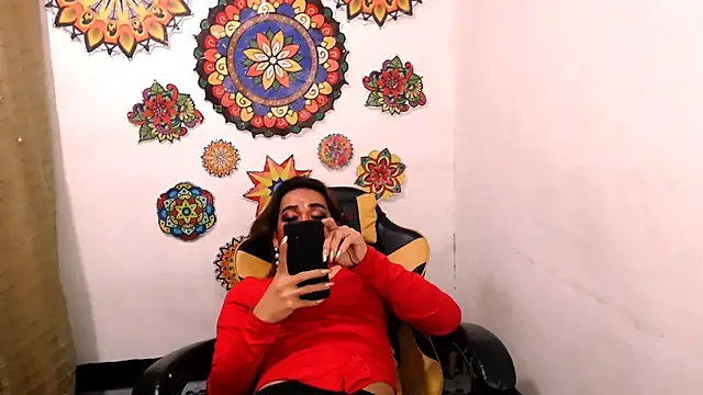 Snapshot of xxMistressWildKimxx chatting on 10-17-25, 12:25 xxMistressWildKimxx online show from 10-17-25, 12:25