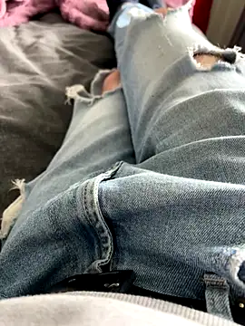 Snapshot of denzil456789 chatting on 10-11-25, 02:29 denzil456789 online show from 10-11-25, 02:29