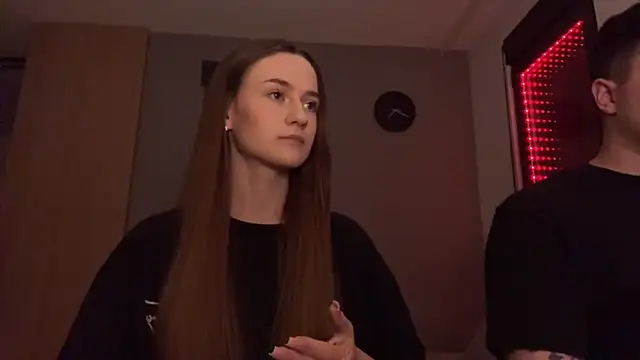 Snapshot of TenDouble chatting on 11-14-25, 09:07 TenDouble online show from 11-14-25, 09:07